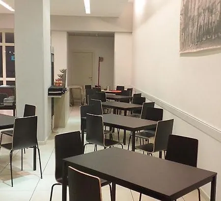 Lux 3* Modena