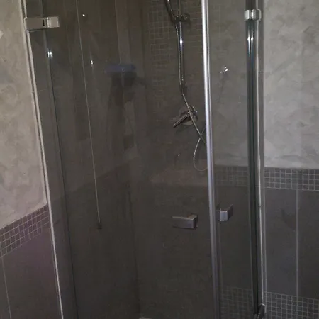 Lux Hotel 3*